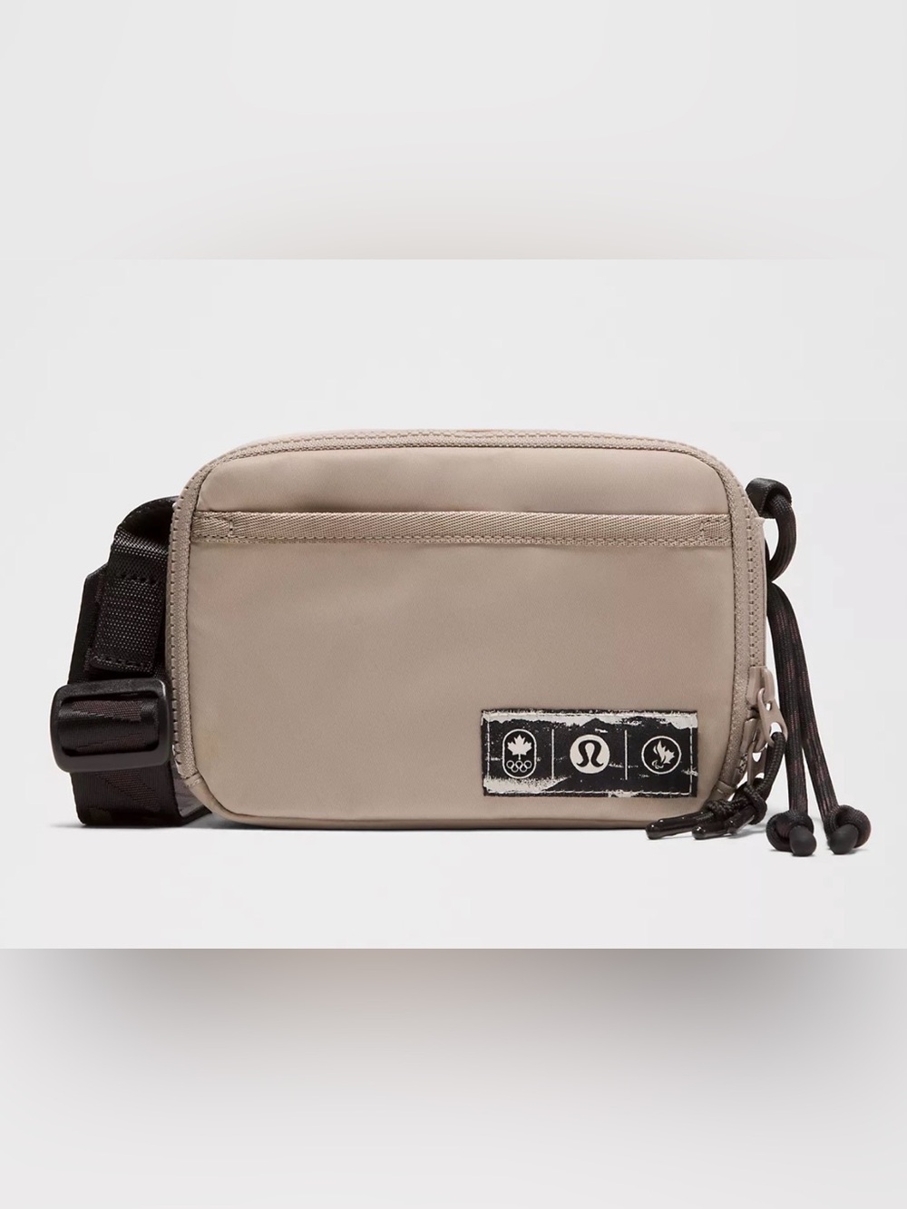 LULULEMON Team Canada Future Legacy Easy Access Bag 1.5L